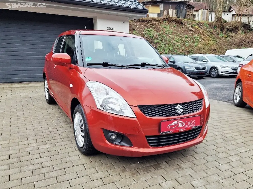 Suzuki Swift, 1.2i (69 kW), 4x4, plný servis